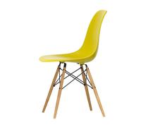 Chaise Eames Plastic DSW RE structure frêne honey coloured ash base/ black steel/ felt gliders black