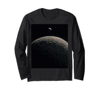 Champ de cratère de Lune avec Petite Terre scène Sombre Minimale Manche Longue