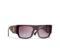 Chanel Femme Sunglass Square Sunglasses CH5549 - Couleur du Monture: Rouge Vendôme, Couleur de Lentille: Pourpre