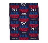 Character World Stranger Things Couverture Polaire Officielle | Couvre-lit Super Doux et Chaud | Motif Flammes | Parfait pour la Maison, la Chambre, Les soirées Pyjama et Le Camping 100 x 150 cm |