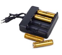 Charger universel pour 4 batteries de type 18650 4,2V