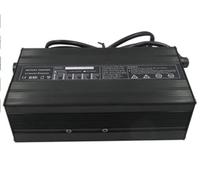 Chargeur de Batterie Plomb 72V 8a, boîtier en Aluminium 82.8V 8a for Batterie Plomb 72V, Chargeur Intelligent, Outils intelligents à arrêt Automatique(3P GX-20,1)