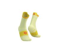 Chaussettes Compressport Pro Racing v4.0 Run High vert clair jaune - T2