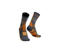 Chaussettes compressport trekking socks gris orange