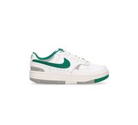 Nike Baskets Femme Gamma Force – Blanc/Malachite/Gris fumé clair – Taille 41 EU (DX9176-106)