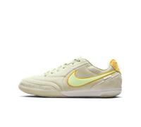 Chaussure de foot en salle coupe basse Nike Tiempo Streetgato LE Olive Aura/Metallic Red Bronze/Light Liquid Lime 38.5