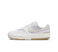 Nike Femme WMNS Gamma Force Sneaker, White/Phantom-Light Bone-Sanddrift, 40.5 EU