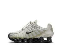 Chaussure Nike Shox TL pour femme Light Bone/Olive Aura/Metallic Silver/Off Noir 40.5
