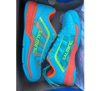 Chaussure Salming adder junior bleu et orange Taille 37,5 .