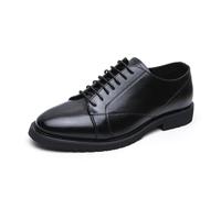 Chaussures à Enfiler Tendance avec Broderies ajourées exquises, parfaites pour Les Tenues de Festival de la bière ou pour Une Tenue habillée Confortable au Quotidien. (1-Black, 38)