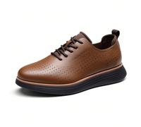 Chaussures de soirée Tige perforée : La tige en cuir vegan perforé offre respirabilité, douceur au toucher et facilité d'entretien. Ces chaussures habillées pour homme sont parfaites pour vos déplacem