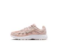 Chaussures Nike P-6000 pour ado Silt Red/Light Soft Pink/Particle Pink/Metallic Silver 33.5