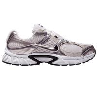 Chaussures Nike V5 RNR Shoe 198480923787 taille 42 EU