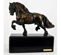 Cheval frison I - statuette de cheval exclusive, design intérieur luxueux, édition unique de figurines Art-Dog