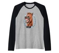 Cheval rire et montre les dents avec fer à cheval Manche Raglan