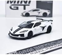 Chevrolet Corvette Z06 2023 RHD Artic White - Mini GT 1:64