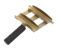 CHICIRIS Peigne de Perte de Bétail Conçu avec Précision, Brosse à Poils de Taureau pour un Toilettage Efficace pour les éleveurs de Bétail, Fer 7,9x5,5x2,8 Pouces
