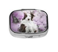 Chiens Border Collie bruns au printemps avec fleurs, pilulier méta à 2 compartiments, organiseur portable