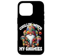 Chillin With My Gnomies Funny Saying For Men Couch Potato Coque pour iPhone 16 Pro