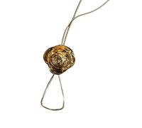 CHIZISX Collier avec pendentif camélias réglable symbolisant l'élégance et la noblesse avec des motifs à tirer pour un style polyvalent, taille unique, Métal, Pas de gemme