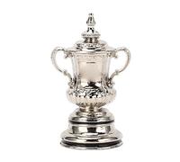 ciciglow Trophées de Récompense, Ornements de Trophée de Football en Métal de Haute Simulation Décor Mini Modèle de Coupe de Trophée de Jeu de Football pour Table, Table de Chevet,