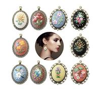 cimsfcor Kit de pendentif brodé, mini motifs floraux brodés avec cerceau, collier, chaîne, fil à broder, aiguille, tissu à motif estampé, instructions pour loisirs créatifs (10 paquets)