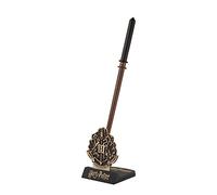 Cinereplicas Harry Potter - Stylo-Baguette avec Socle et Marque-Page lenticulaire - Licence Officielle (Drago Malefoy)