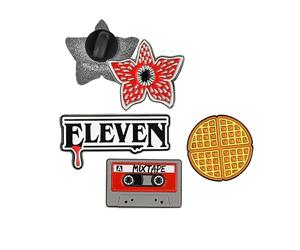 Cinereplicas Stranger Things - Set de 4 Pins Stranger Things - 3cm - Licence Officielle