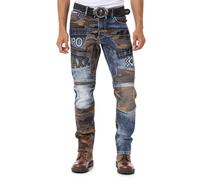 Cipo & Baxx Pantalon en Jean pour Homme | Denim usé et rayé avec Rivets, Cuir synthétique, Coutures décoratives et Graffitis | Bleu CD859, 38W-34L