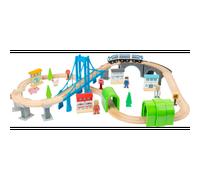 Circuit de train en bois avec pont et tunnel