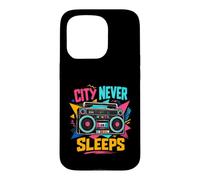 City Never Sleeps Retro Boombox Urban Music Lover Coque pour iPhone 15 Pro