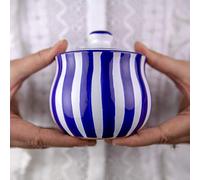 City to Cottage | Sucrier Pot de sucre | à rayures bleu marine et blanches en céramique avec couvercle fait et peint à la main