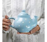 City to Cottage Théière en céramique de 737,1 g, théière de qualité supérieure, fabriquée à la main, bleu ciel, à pois bleu layette pour servir du thé