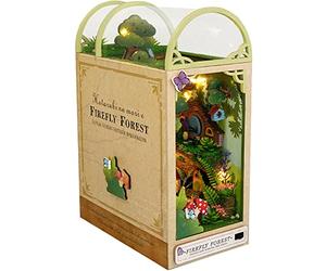 Cjeuxnr Book Nook Kit miniature pour maison de poupée avec insert d'étagère, décor et meubles, pour serre-livres montés de manière créative (forêt de Firefly)