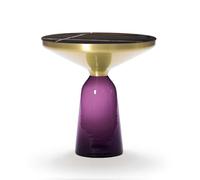 CLASSICON table BELL SIDE TABLE avec la structure en laiton (Violet améthyste - Plateau en marbre Sahara Noir et base en verre soufflé)