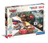 Clementoni- Disney Cars on The Road Supercolor Road-104 Maxi Pièces, Enfants 4 Ans, Puzzle Dessin Animé-Fabriqué en Italie, 23774
