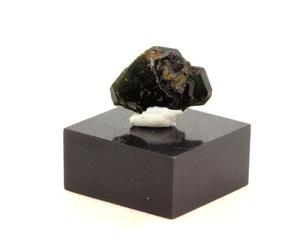 Clinochlore. 2.49 Ct. Rocher De Farinole, Olmeta-Di-Capocorso, Haute-Corse, France.
