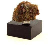 CLINOCHLORE + VESUVIANITE - Pierre Naturelle en Provenance de France, Olmeta-di-Capocorso - Rare Minéral Vert et Cristal Rouge, Collection de Rocher de Farinole 174.0 ct - Certificat d'Authenticité In