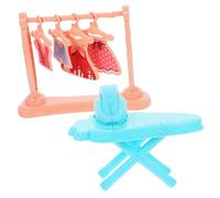 CLISPEED 1 Ensemble Set de Décoration Miniature pour Maison de Poupée Ensemble de Fer à Repasser et Table à Repasser Miniatures Accessoires Ludiques pour Créer Une Atmosphère Romantique