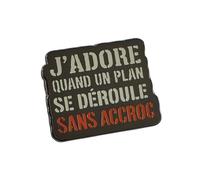 Clj Charles Le Jeune Pin's - J'adore Quand Un Plan Se Déroule Sans Accroc - Cinéma et TV - qualité de finition - Epingle - Broche - Badge - PINS PHRASES ET CITATIONS