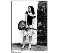 Close Up Poster Amy Winehouse - Camden Town 2003 (59,5cm x 84cm)
