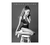 Close Up Poster de Ariana Grande (61cm x 91,5cm) + 2 tringles Transparentes avec Suspension