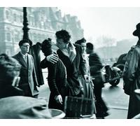 Close Up Poster Le Baiser de L'Hotel de Ville (Reproduction) (30cm x 24cm) + Un Poster Surprise en Cadeau!