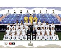 Close Up Poster Real Madrid - Équipe Saison 2019/20 (91,5cm x 61cm) + 2 tringles Noires avec Suspension