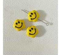 CLYDSA Lot de 30 Perles Smiley Jaunes en Porcelaine de 15 mm, en céramique, en Forme de Fleur ou de cœur, pour Bracelets, Colliers, Porte-clés, Accessoires de Bricolage