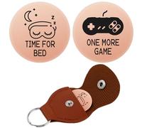 cobee Destiny - Pièce de décision amusante à rabat - Avec porte-clés en cuir - Avec inscription « One More Game or Go to Bed » - Double face - En acier inoxydable - Cadeau fantaisie - Doré