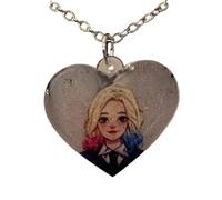 Coeur Pendentif compatible avec Enid Addams Couleurs Blanc et Noir Chaîne Acier Inoxydable Magie Fantasy Hallowen Nevermore Main Gadget Accessoires Idée Cadeau Homme Femme Fille