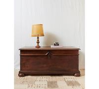 Coffre de famille en noyer du xviième n°110