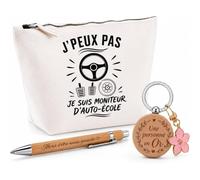 Coffret Cadeau J’Peux Pas Je suis Moniteur d’Auto-école | Trousse Coton, Stylo Bambou Gravé et Porte-Clés Bois | 3 Pièces Prêtes à Offrir | Remerciement Anniversaire Noël