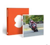 Coffret Cadeau SMARTBOX - Baptême passager en moto : 3 tours à l'arrière d'un pilote professionnel sur le circuit de Magny-Cours -